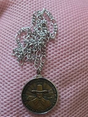 1776-1976 Silver-Tone Southampton NY Bicenntenial Coin Made Into A Necklace.